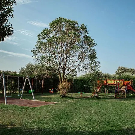 Zocco אתר נופש 2*